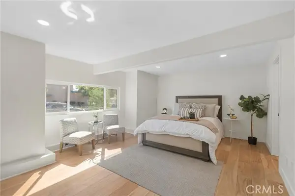 14519 Dyer, Sylmar, CA 91342