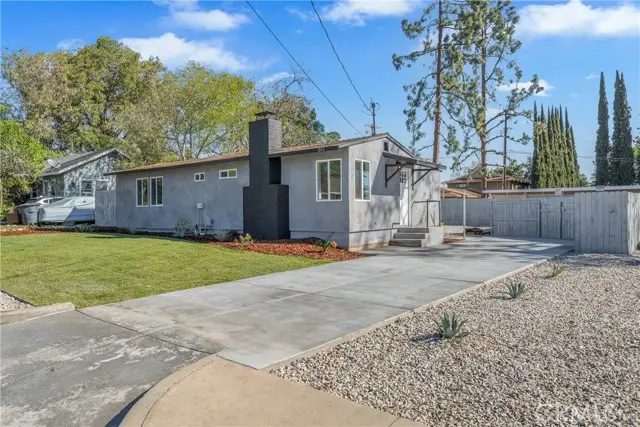 240 Olive, Claremont, CA 91711 - #1