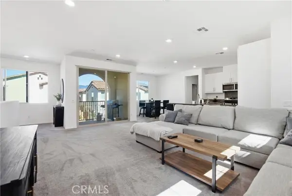 16651 Snowdrop  #1, Fontana, CA 92336