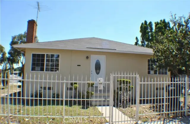 2101 Sycamore, Santa Ana, CA 92707 - #1