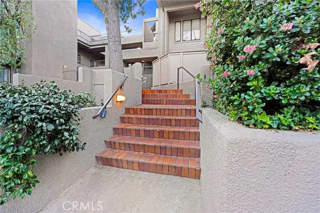 1310 Orange Grove  #103, Pasadena, CA 91104 - #2