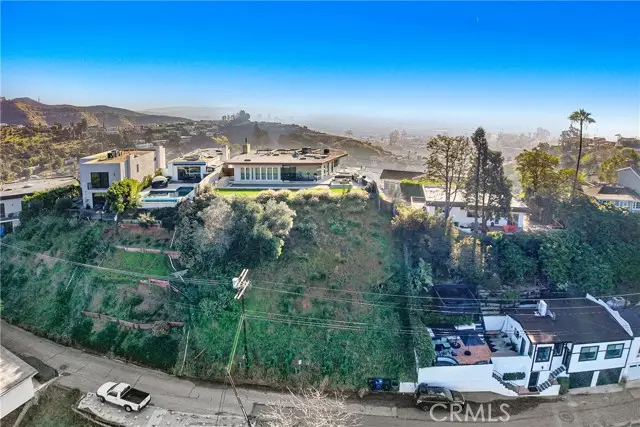 8220 Mannix Drive, Los Angeles, CA 90046 - #2