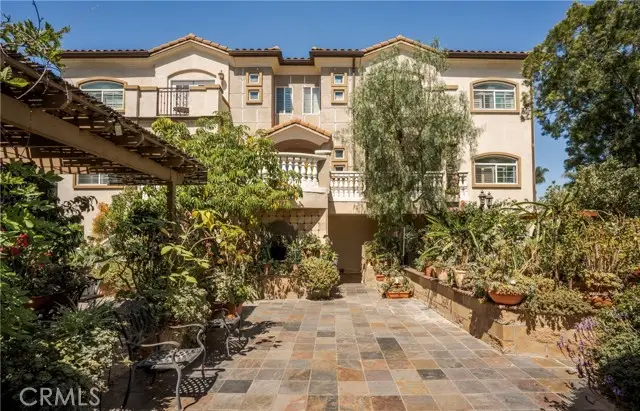 155 Harkness Avenue  #6, Pasadena, CA 91106 - #3
