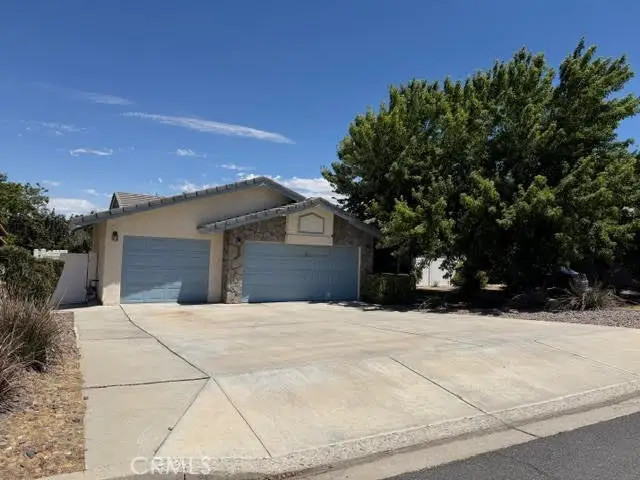 13105 Yellowstone, Victorville, CA 92395 - #3