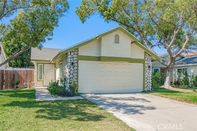 16268 Barbee, Fontana, CA 92336 - #2