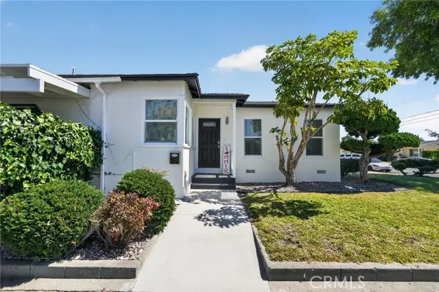 15804 Dalton Avenue, Gardena, CA 90247 - #2