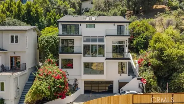 6358 La Rocha, Los Angeles, CA 90068