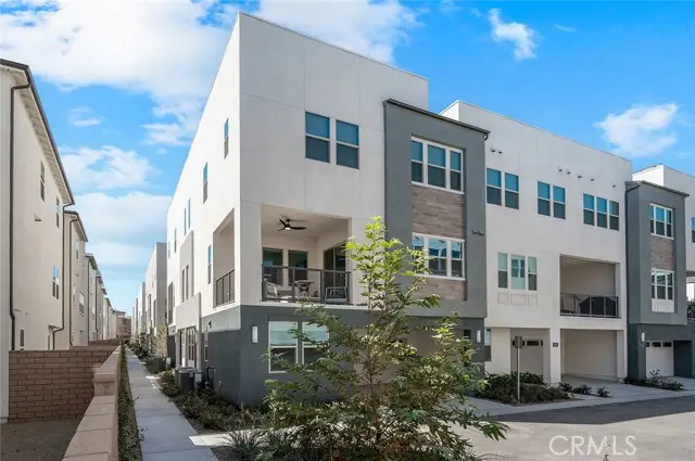 875 Walnut Terrace, Montebello, CA 90640 - #3
