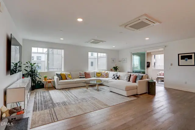 2810 Wagon Wheel Road  #304, Oxnard, CA 93036 - Image #1