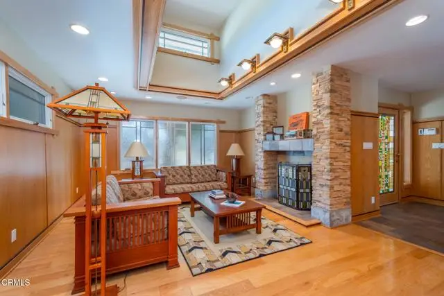 251 Palomares Avenue, San Buenaventura Ventura, CA 93003 - #2