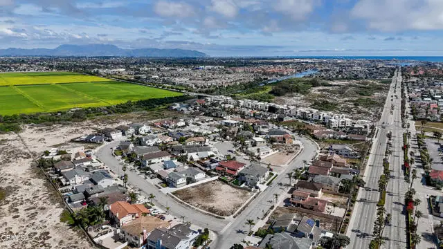 940 Dunes Street, Oxnard, CA 93035 - #2