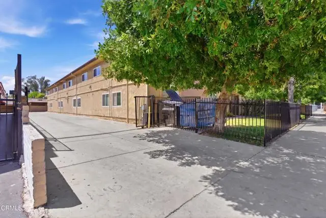 9051 Cedros Avenue  #8, Panorama City, CA 91402 - #2