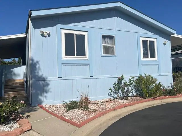109 Saint James Court  #109, Newbury Park, CA 91320 - #1
