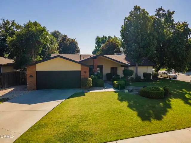 2601 Barrington Street, Bakersfield, CA 93309 - #1