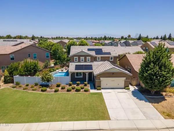 1408 Waterfall Lane, Bakersfield, CA 93311