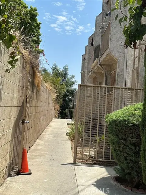 909 New Depot Street  #15-16, Los Angeles, CA 90012 - #3
