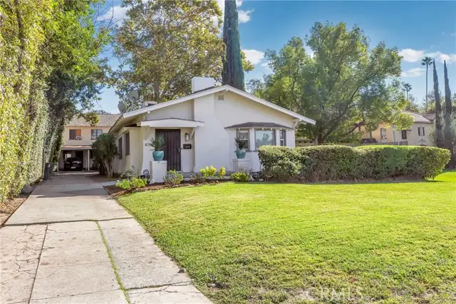 1562 Lake Avenue, Pasadena, CA 91104 - #1
