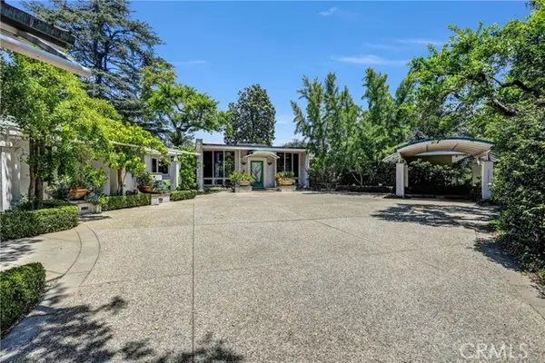 935 Hillcrest Place, Pasadena, CA 91106