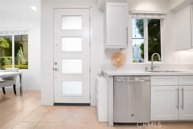 595 Cultivate, Irvine, CA 92618 - Image #2