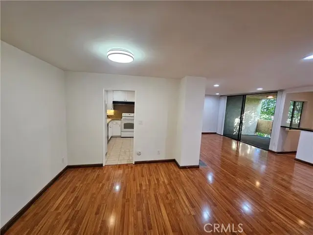 65 Allen Avenue  #220, Pasadena, CA 91106 - Image #2