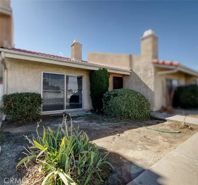 16465 Green Tree, Victorville, CA 92395 - #2
