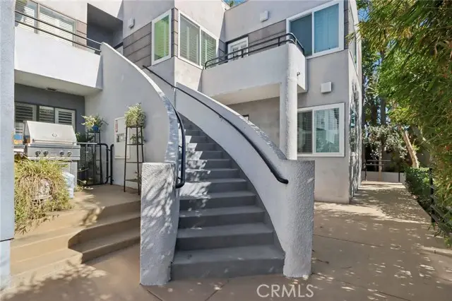 360 Los Robles Avenue  #11, Pasadena, CA 91101 - #3