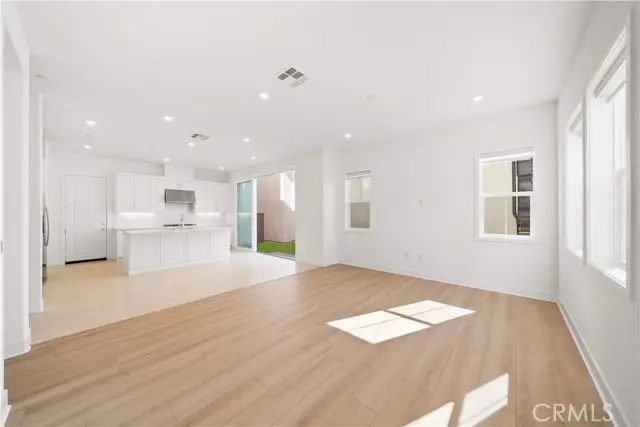 297 Shoveler, Irvine, CA 92618 - Image #3