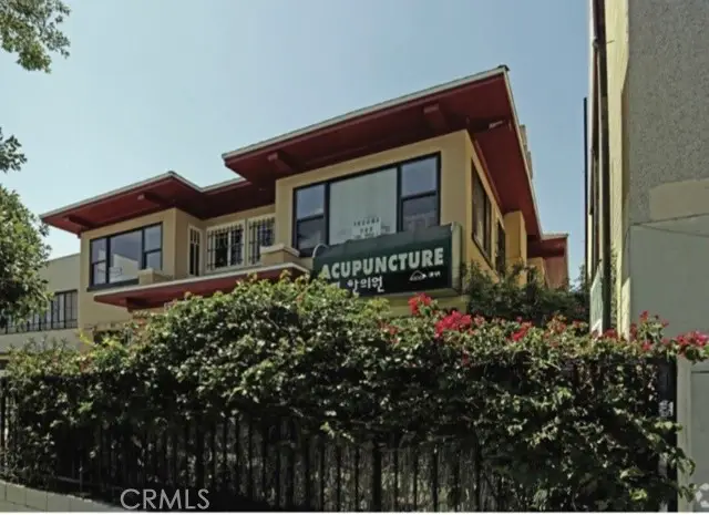 811 Vermont, Los Angeles, CA 90005 - #1