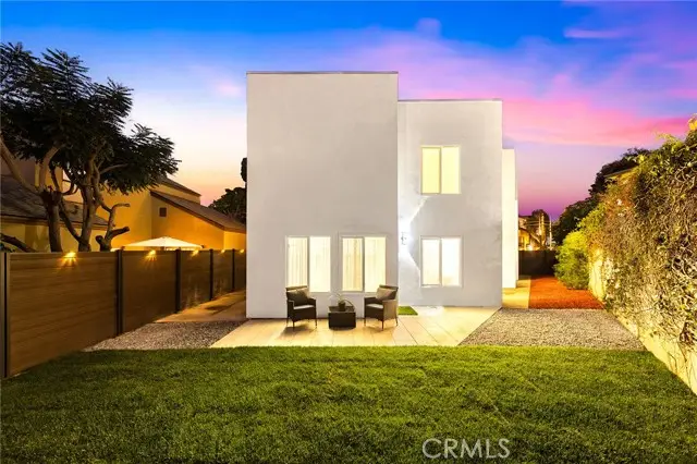 1081 Loma Avenue, Long Beach, CA 90804 - #2