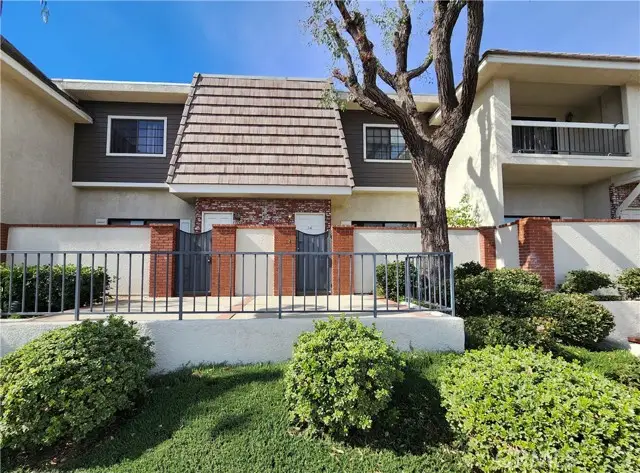 10201 Mason Avenue  #34, Chatsworth, CA 91311 - Image #2