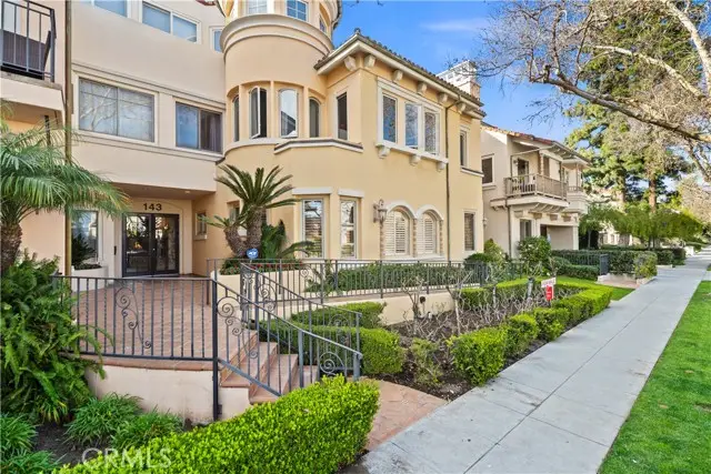 143 Arnaz Drive  #102, Beverly Hills, CA 90211 - #2
