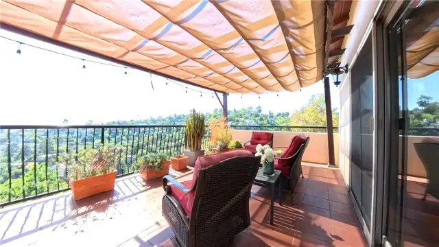 633 Sunnyhill Drive, Los Angeles, CA 90065 - #2