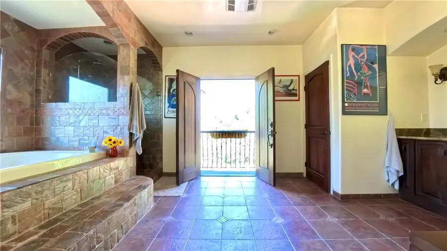 633 Sunnyhill Drive, Los Angeles, CA 90065 - #3