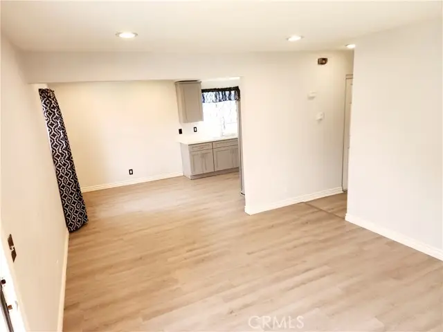 323 47th, Los Angeles, CA 90037 - #3
