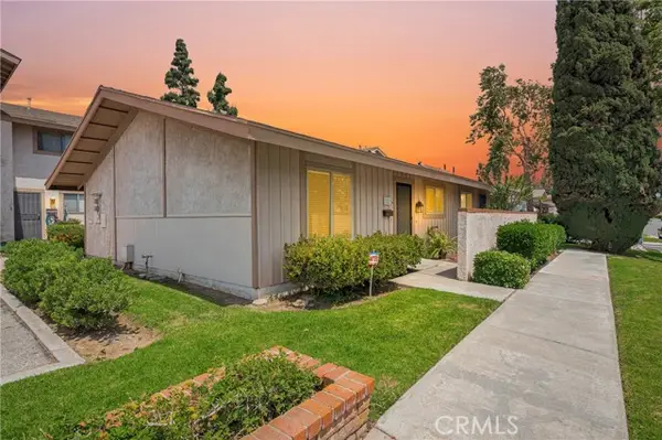 121 Doverfield Drive  #61, Placentia, CA 92870