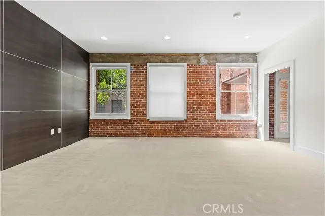139 Los Robles Ave  #104, Pasadena, CA 91101 - #2