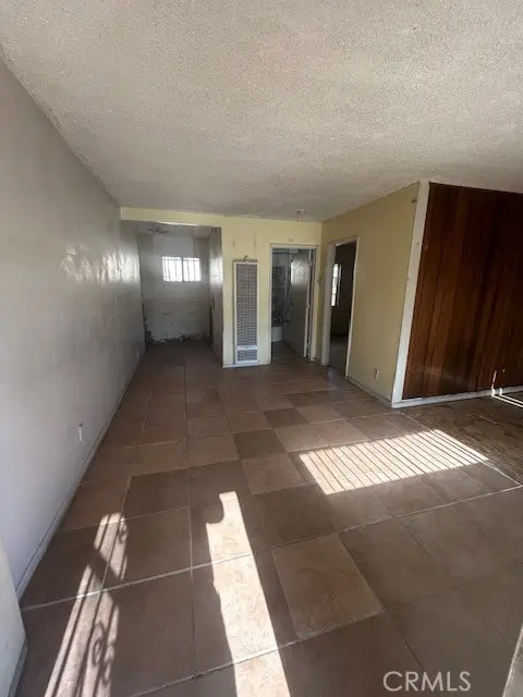 156 84th, Los Angeles, CA 90003 - #3
