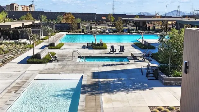 15946 Caterpillar, Fontana, CA 92336 - #1