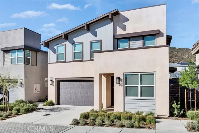 15946 Caterpillar, Fontana, CA 92336 - #2