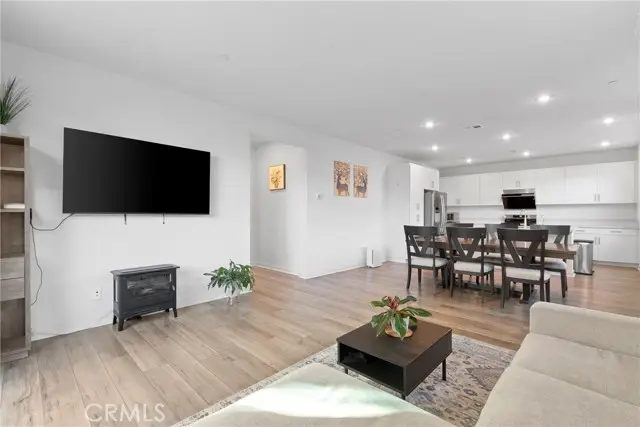 15946 Caterpillar, Fontana, CA 92336 - #3