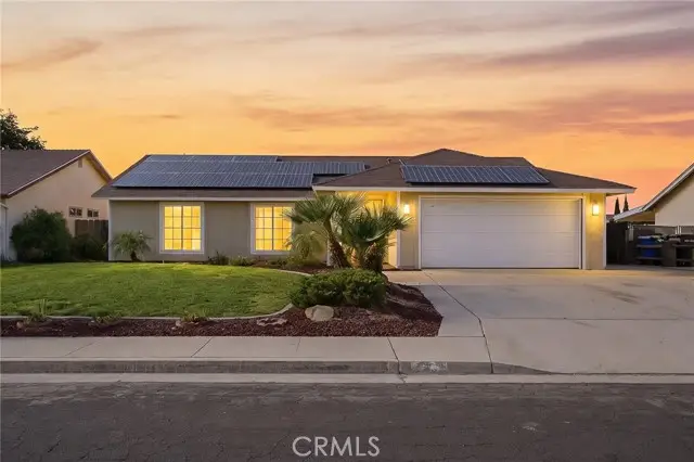 956 Clover, Hanford, CA 93230 - #1