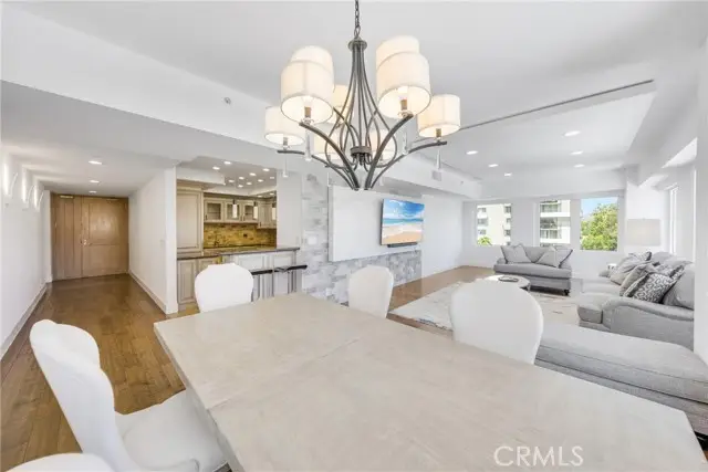 10520 Wilshire Blvd  #902, Los Angeles, CA 90024 - #3