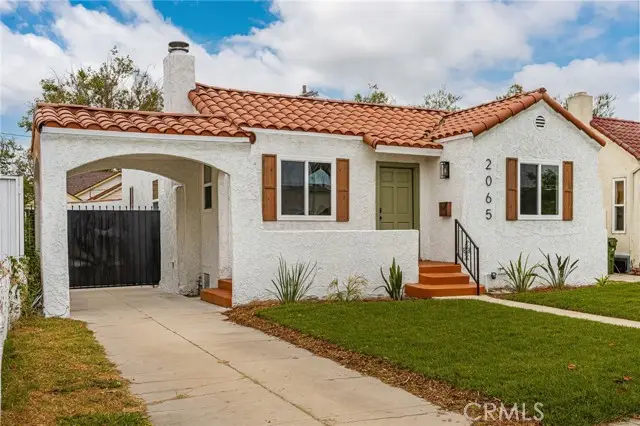 2065 65th, Los Angeles, CA 90047 - #2