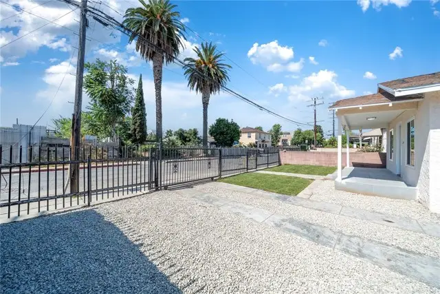 215 Elm Street, Compton, CA 90220 - #2
