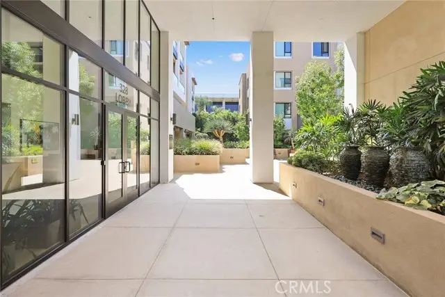 328 Green St.  #201, Pasadena, CA 91105 - #3