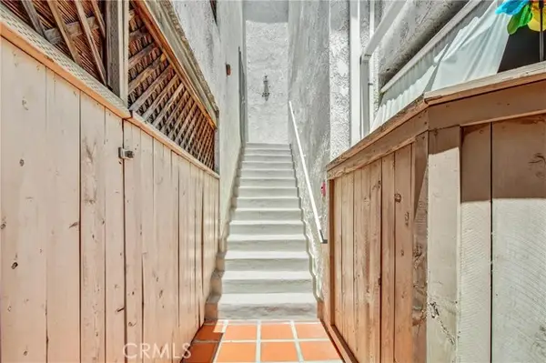 8221 Langdon Avenue  #207, Van Nuys, CA 91406