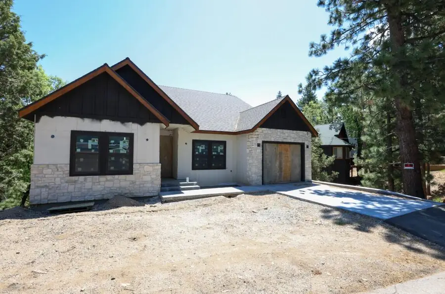 736 Villa Grove Avenue, Big Bear City, CA 92314 - #3