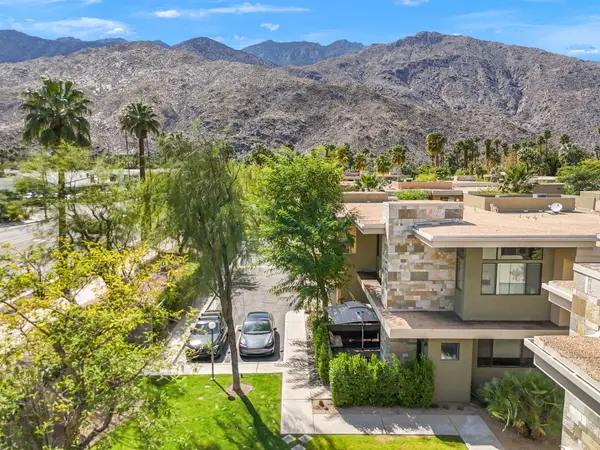870 E Palm Canyon Drive #202, Palm Springs, CA 92264