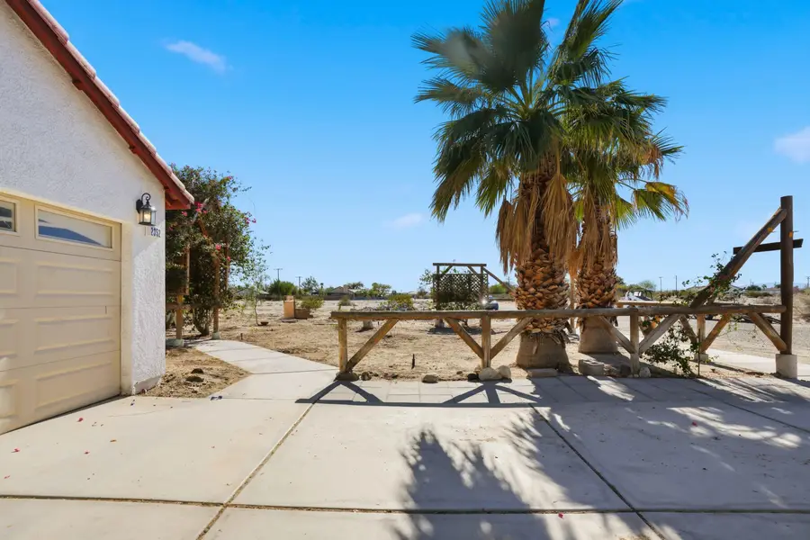 2352 Shore Isle Avenue, Thermal, CA 92274 - Image #3