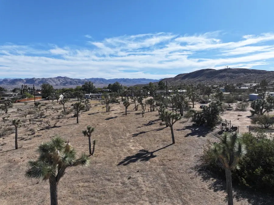 310 Sun Oro Drive, Yucca Valley, CA 92284 - Image #3